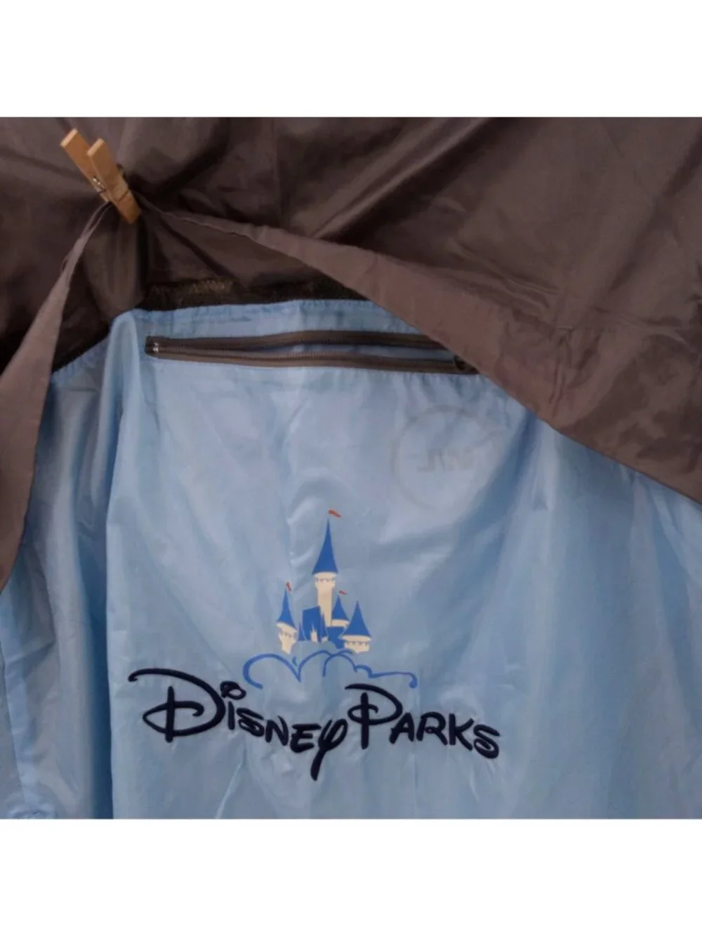 Disney Parks Mens Blue Gray Packable Jacket Size M Pullover Windbreaker Walt - Picture 14 of 14